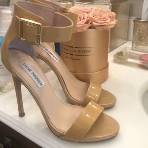 Steve Madden Marlenee Patent Leather Nude Heels 6